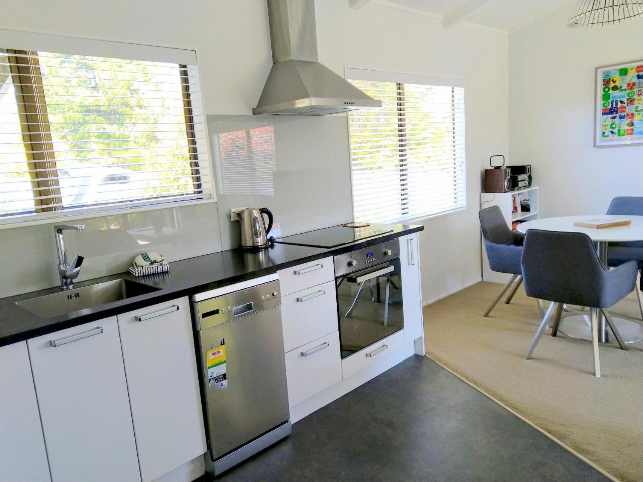 Bram'S Bach Villa Taupo Eksteriør billede