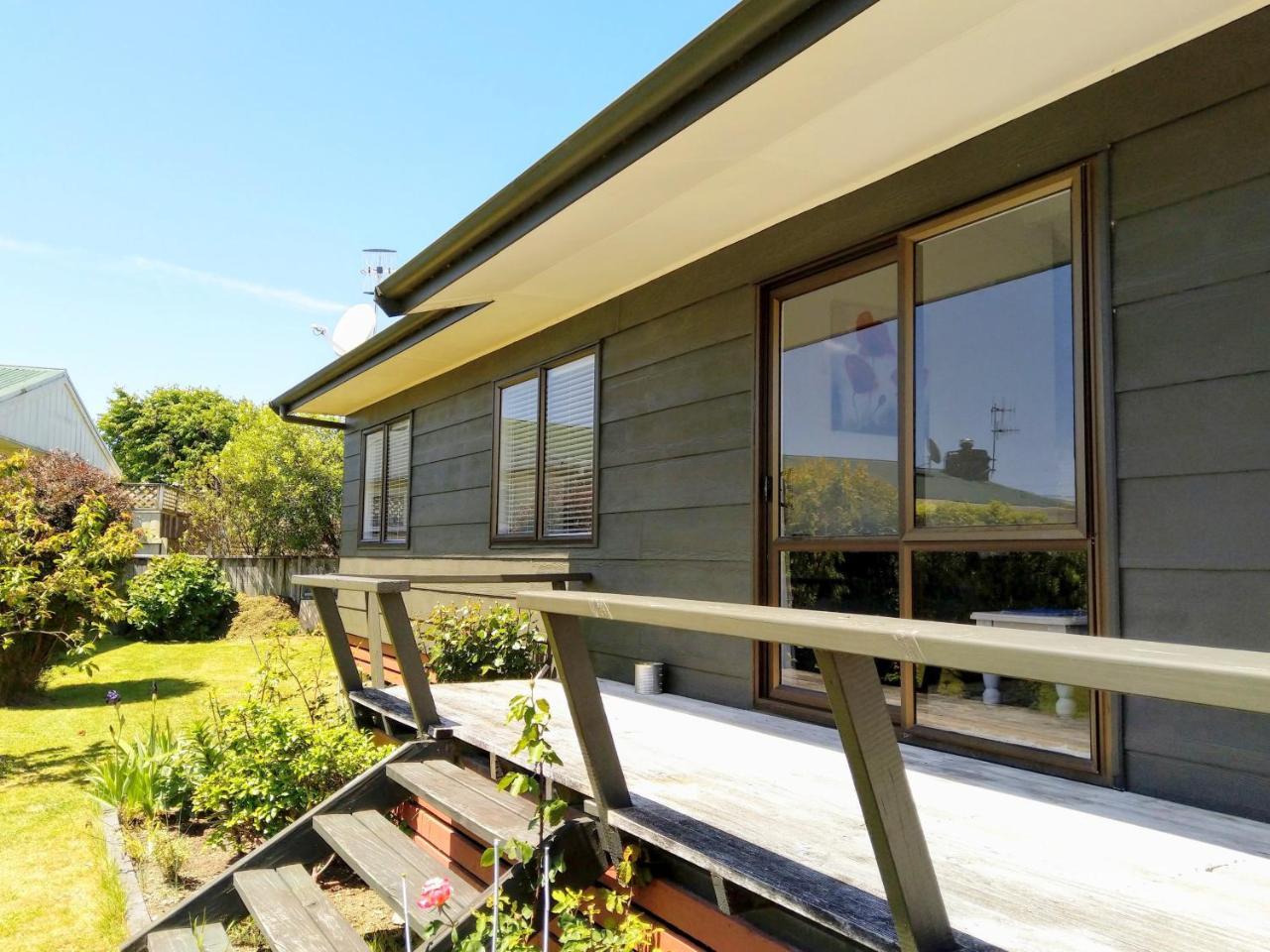 Bram'S Bach Villa Taupo Eksteriør billede